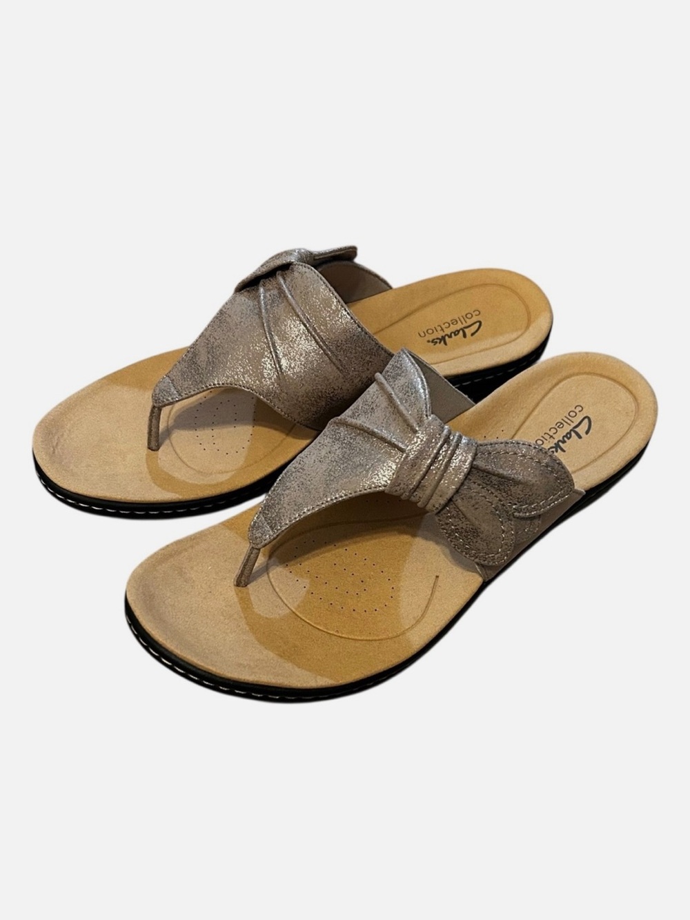 Clarks Laurieann Rae thong sandals in a metallic taupe Size 12 Wide Width New - Picture 4 of 6